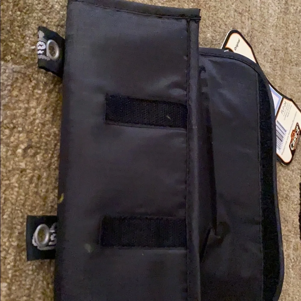 ~Case-it~ Black Padded Tri-Fold Pencil Pou…